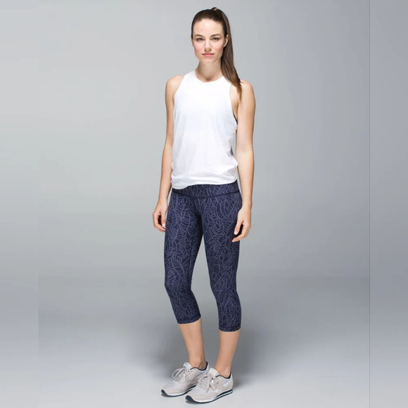 Lululemon Wunder Under Crop *Full-On Luxtreme Pretty Palm Cadet Greyvy size 4 - Picture 1 of 16